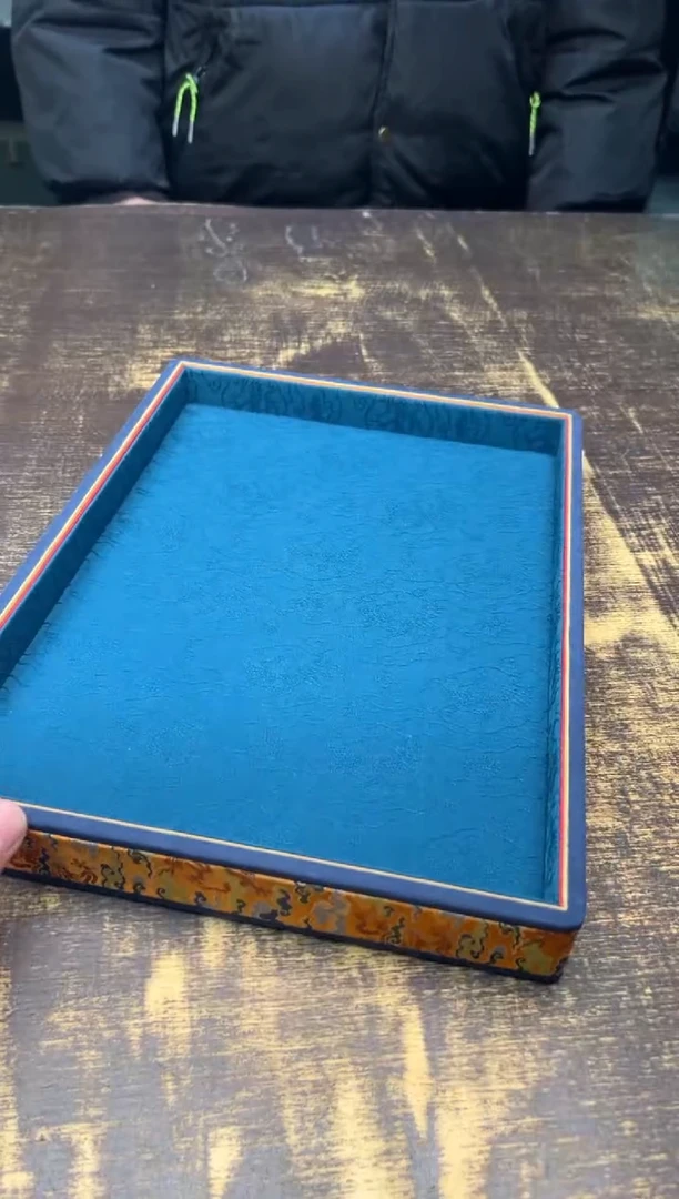 【闪购商品】/七彩龙纹布材质托盘