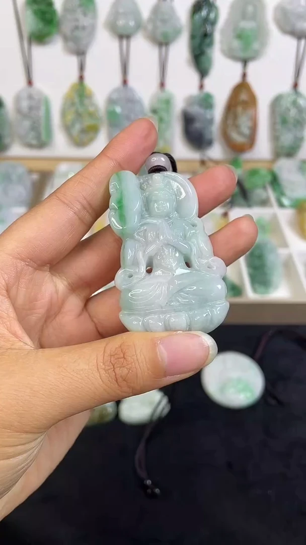 颈饰未镶嵌翡翠1