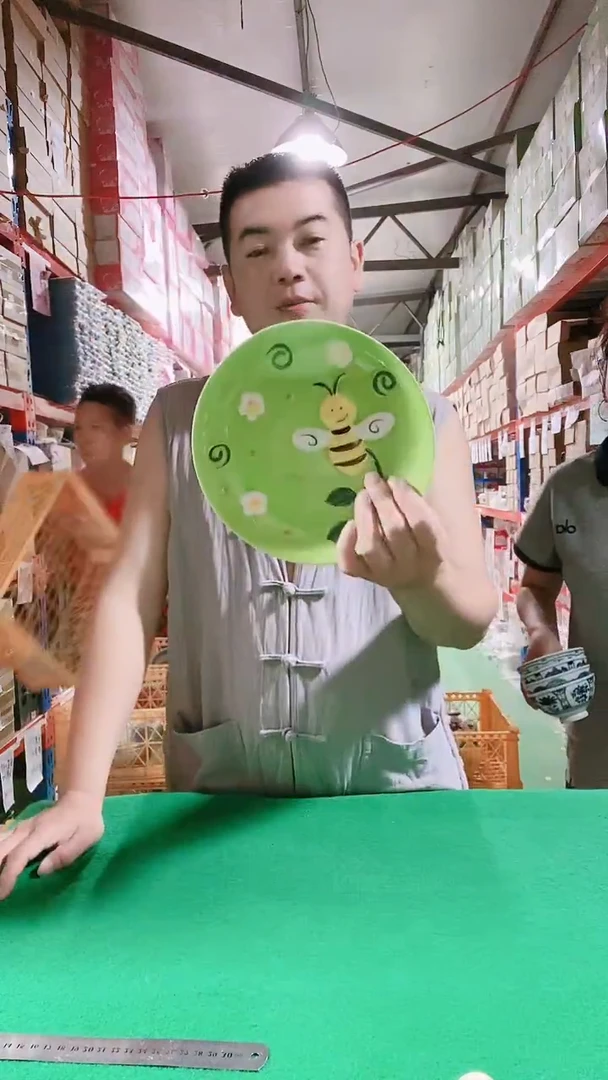 瓷片碗碟好物一件不留@@1