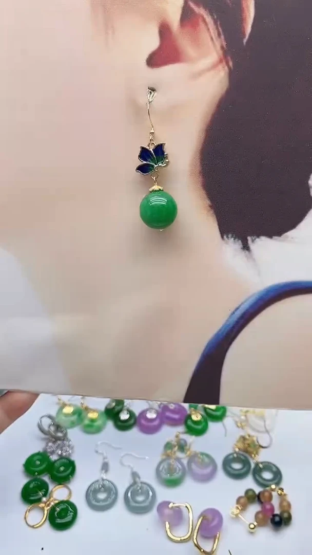 14K金镶嵌石英质玉（天山翠）耳饰108