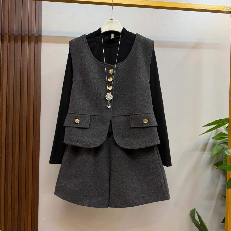 新款大码女装时尚洋气休闲纯色马甲十打底衫十短裤三件套套装