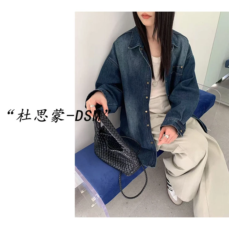 （杜思蒙服饰）88178-“宝藏衣橱”韩系设计感双口袋后背小标牛仔外套