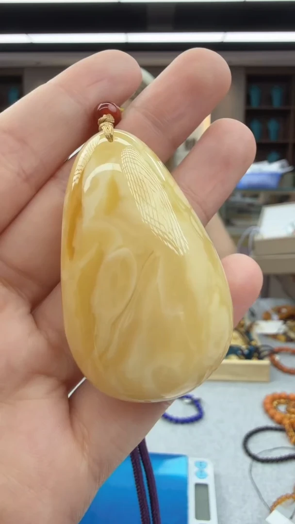 未镶嵌颈饰琥珀211秒拍号 假一罚三