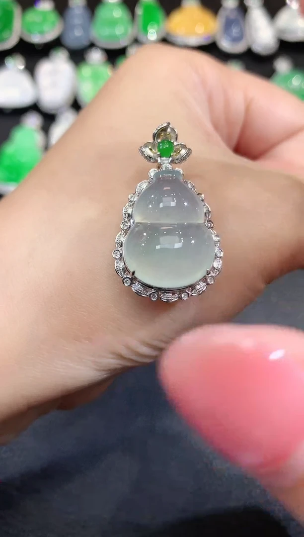 吊坠(不含链)18K金镶嵌翡翠C26