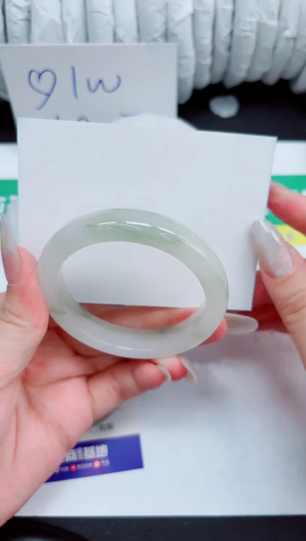 石英质玉手镯未镶嵌68-53.9