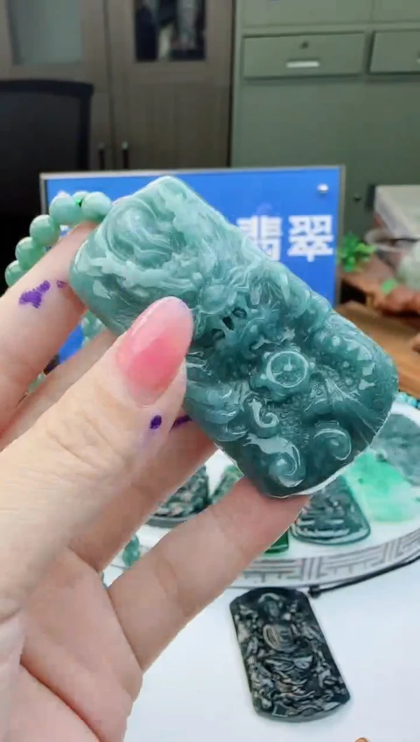 【闪购商品】翡翠颈饰未镶嵌1111111111