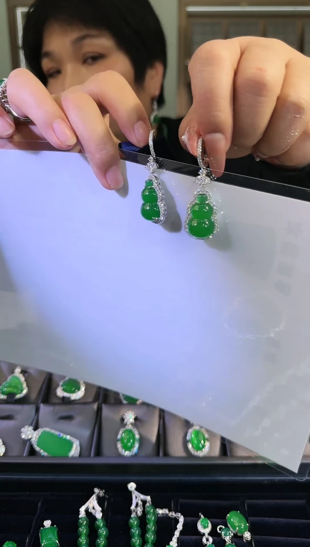 【闪购商品】玛瑙/玉髓吊坠(不含链)银S925镶嵌黛梵诗小葫芦吊坠