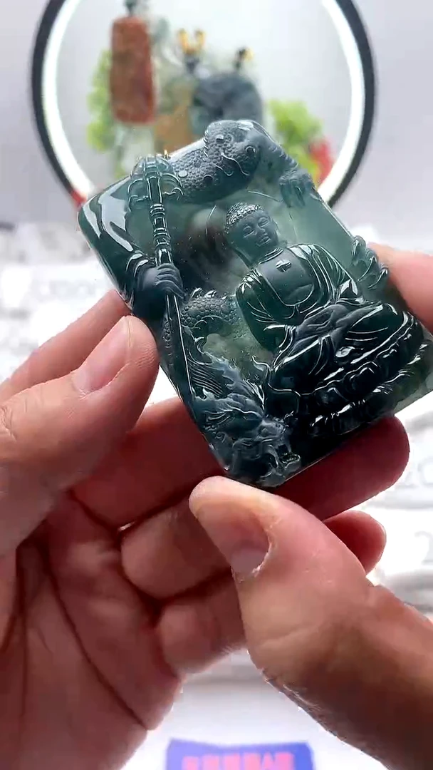 【闪购商品】翡翠颈饰未镶嵌大日如来