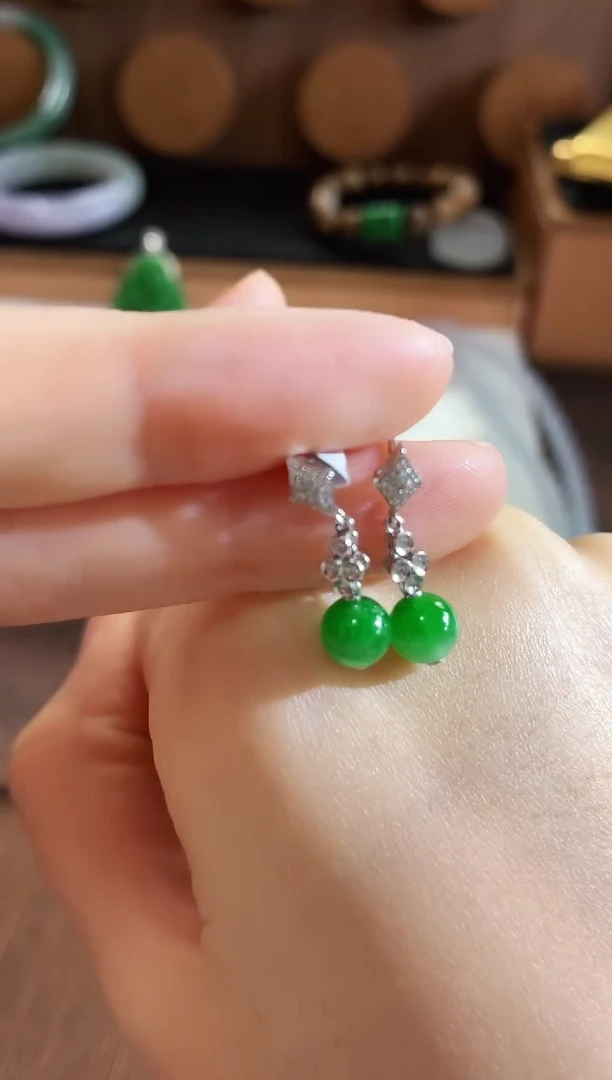 翡翠18K金镶嵌耳饰耳饰