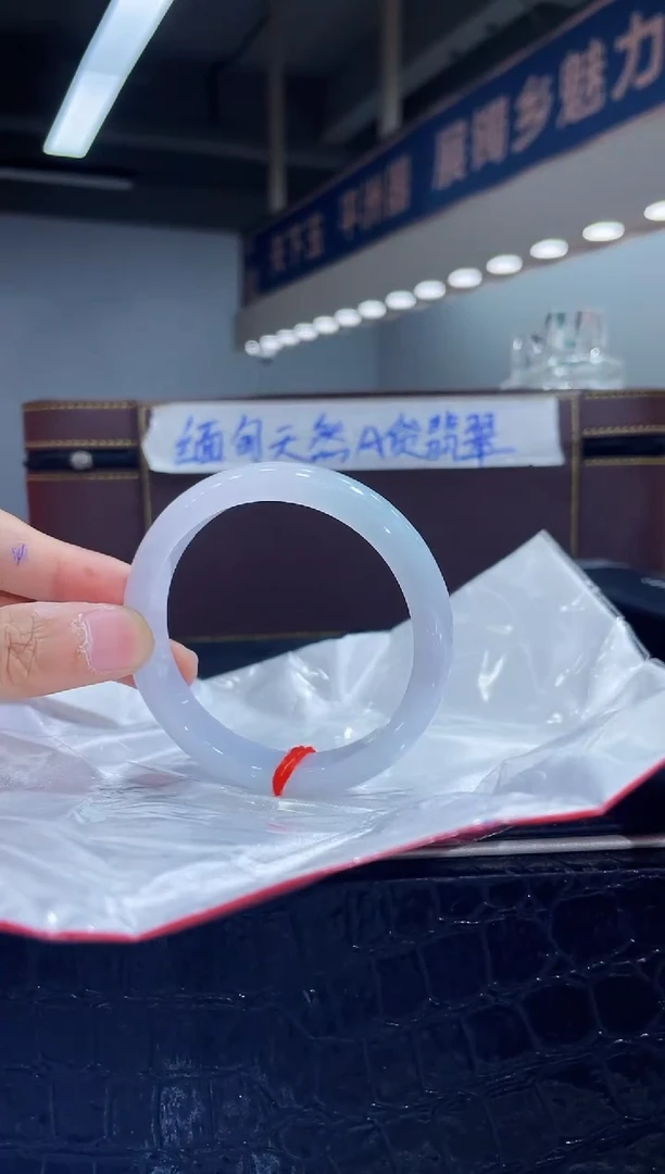 未镶嵌手镯翡翠25