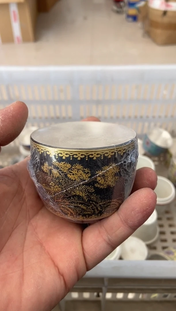 无运费险有瑕疵的摄影的产品有使用过的痕迹有点脏介意勿拍