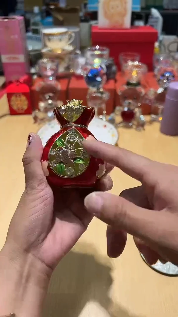 瓷片碗碟好物一件不留@@1