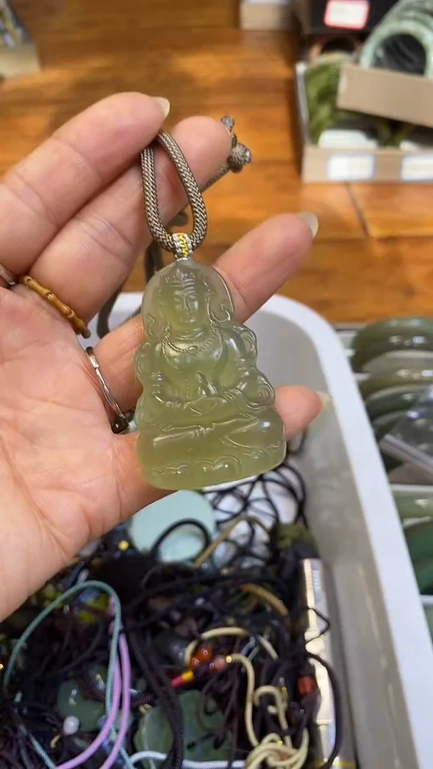 未镶嵌蛇纹石玉度母多样性发货其中之一