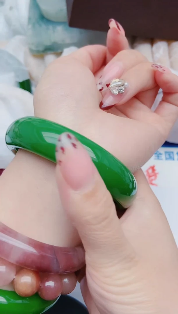 未镶嵌手镯石英质玉C149+61-62