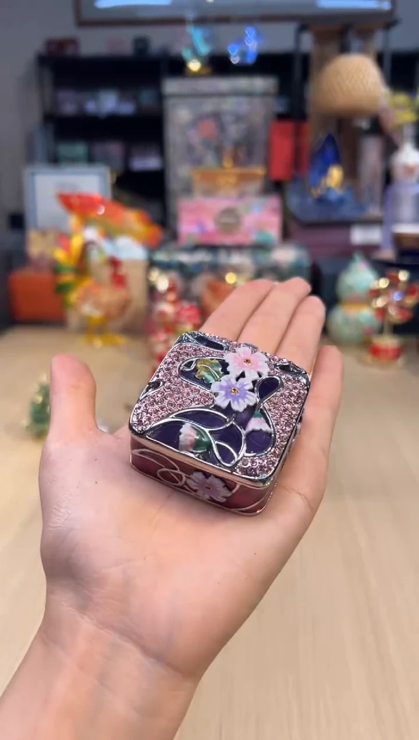 187七宝紫色四方花盒