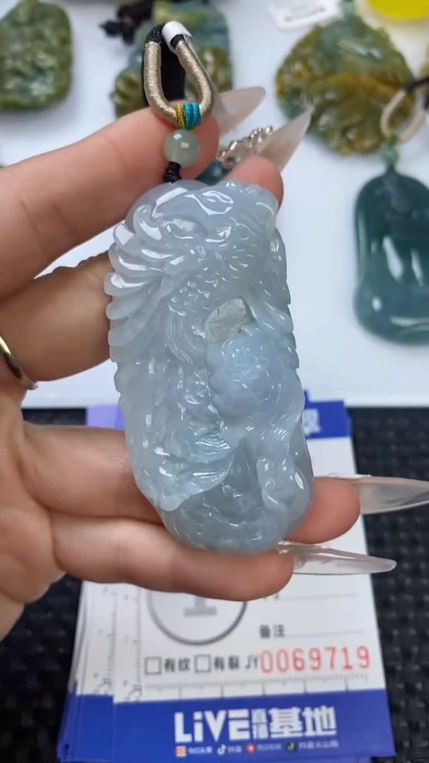 【闪购商品】翡翠颈饰未镶嵌1111111111111111