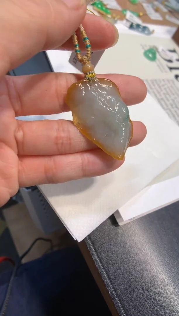 颈饰未镶嵌翡翠随形