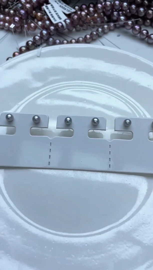 未镶嵌耳饰淡水珍珠5-6mm灰色系灯泡耳钉(多样性发一）