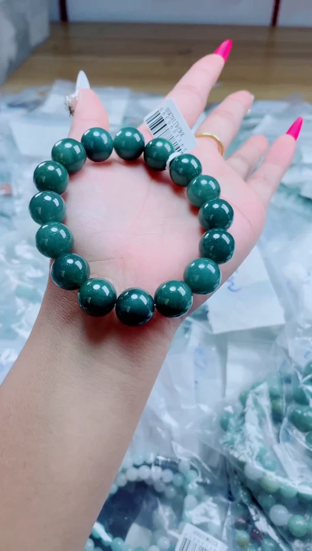 定制翡翠未镶嵌珠串