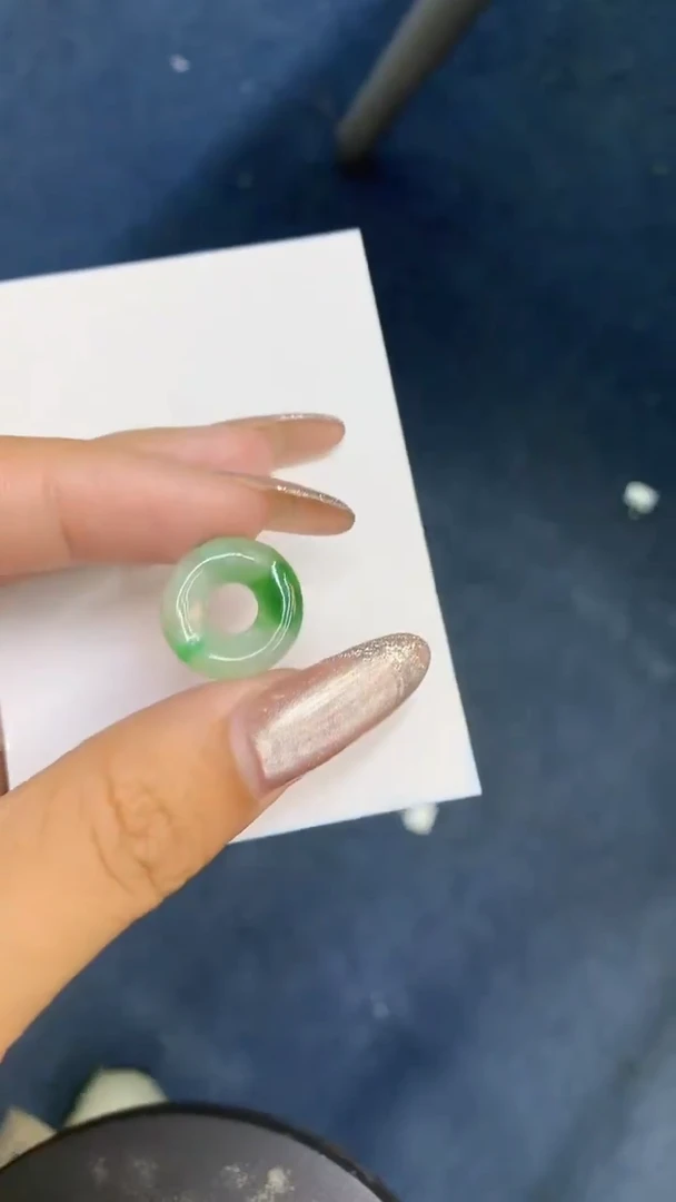 颈饰未镶嵌翡翠1