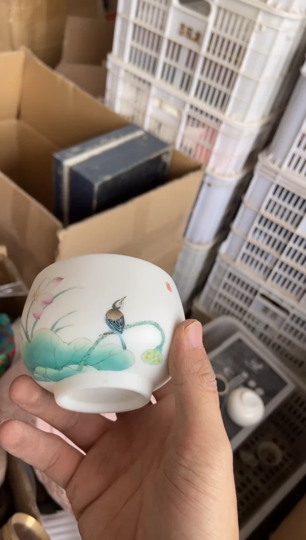 杯 无运费险有瑕疵的摄影的产品有使用过的痕迹有点脏介意勿拍