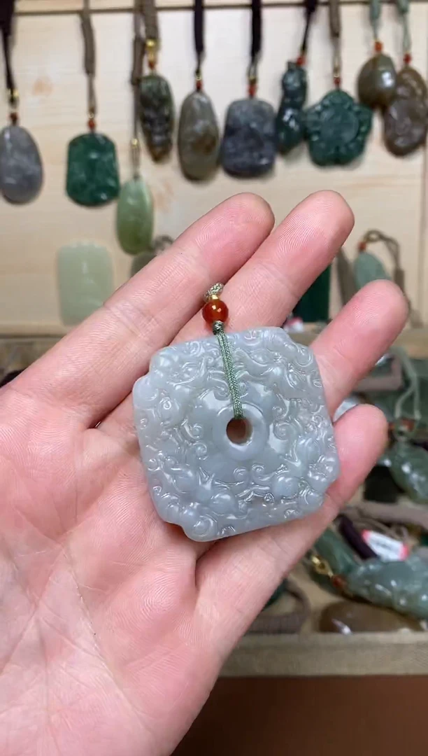 颈饰未镶嵌和田玉1