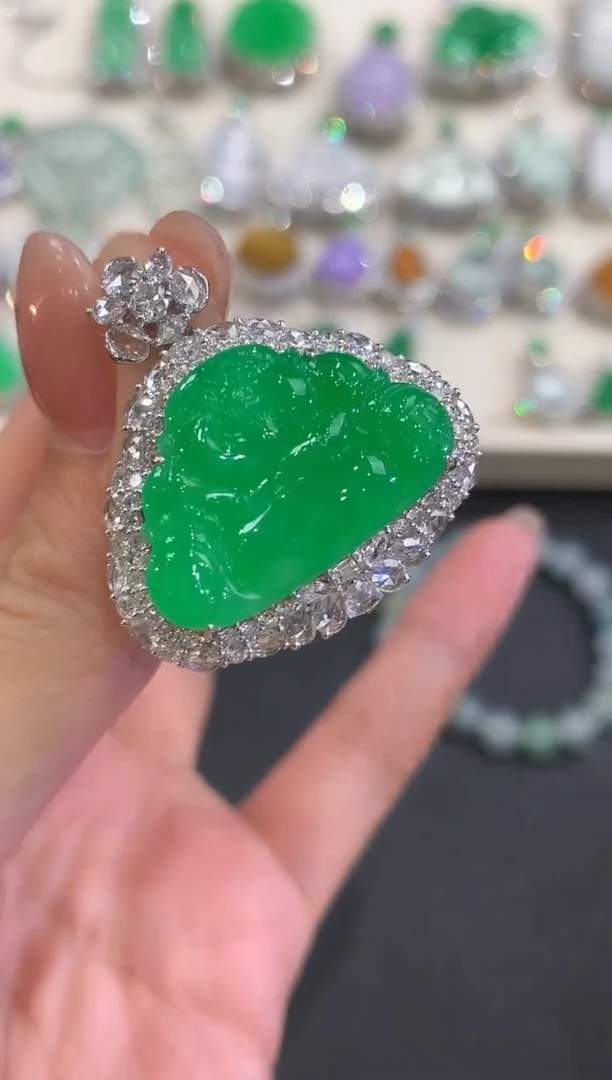 吊坠(不含链)18K金镶嵌翡翠b****uq66