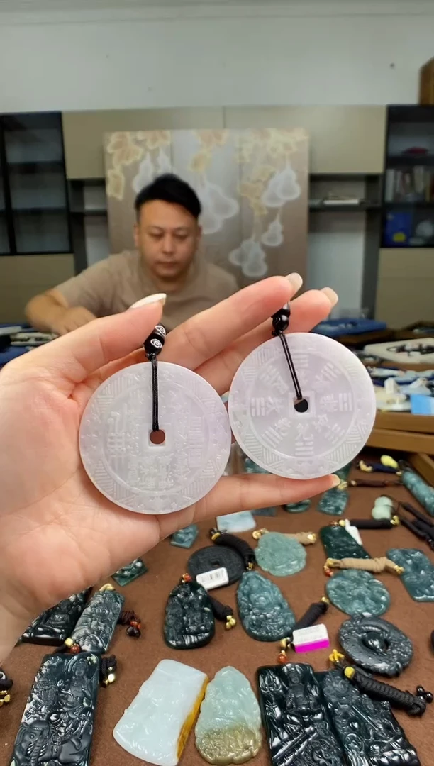 颈饰未镶嵌翡翠多样性发其一
