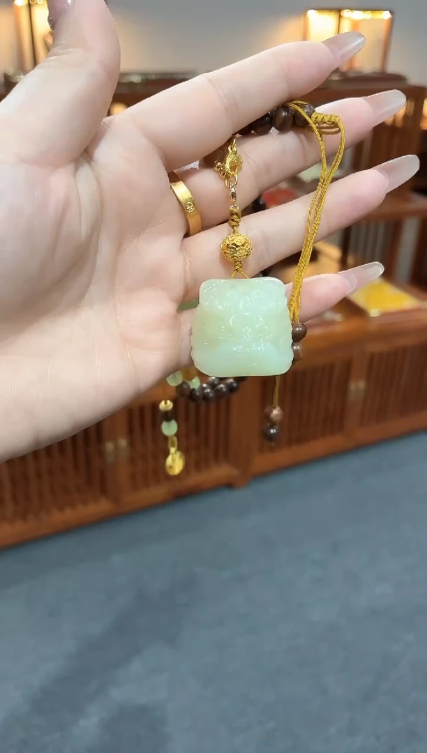 【慧慧甄选】高端轻奢多样性发货HF4051S