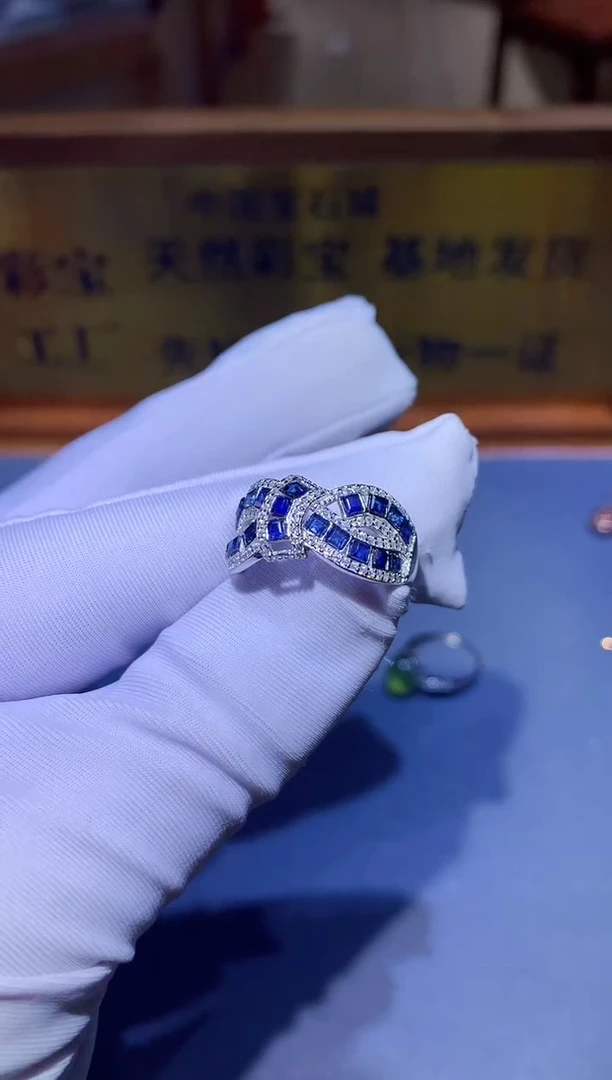 【闪购商品】蓝宝石戒指银S925镶嵌........