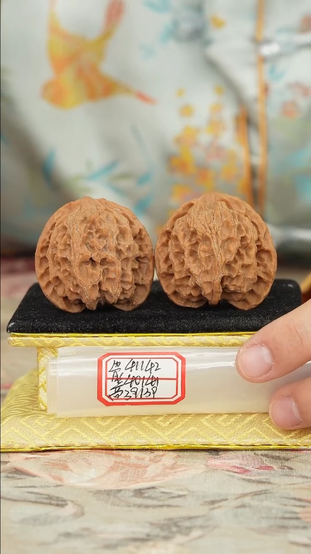 【闪购商品】文玩核桃把件苹果园