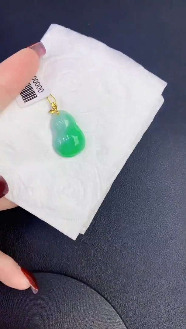 颈饰18K金镶嵌翡翠缅甸天然翡翠A货