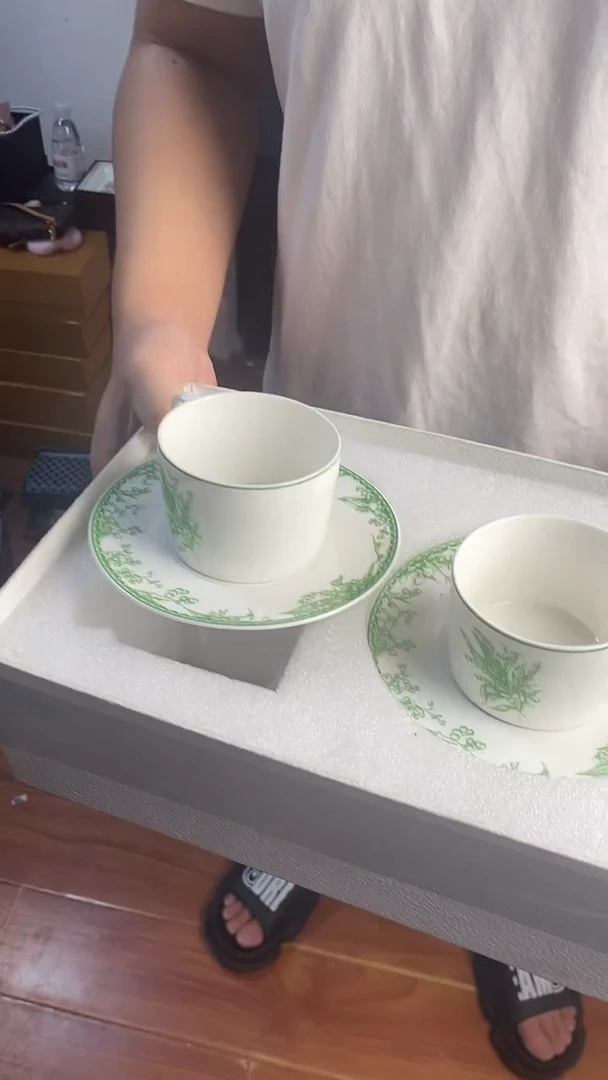 杯鸿辉家品牌瓷器，京东包邮！