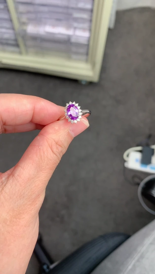 【闪购商品】彩色蓝宝石戒指18K金镶嵌1.7ct紫蓝宝戒指