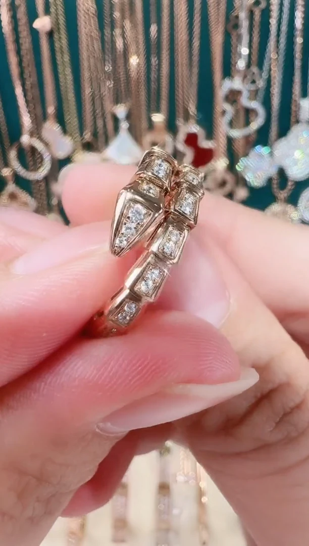 18K金镶嵌戒指钻石戒指