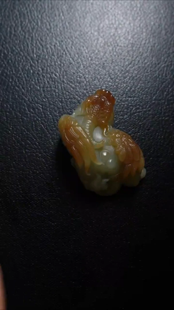 颈饰未镶嵌和田玉手把件