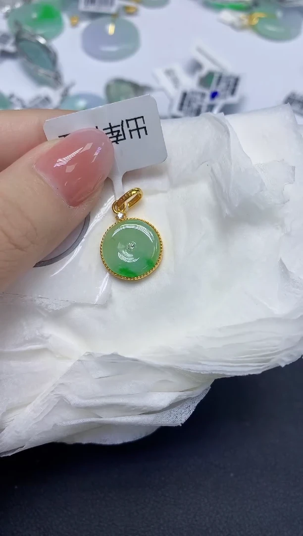 颈饰未镶嵌翡翠天然缅甸翡翠A货多样性发一件