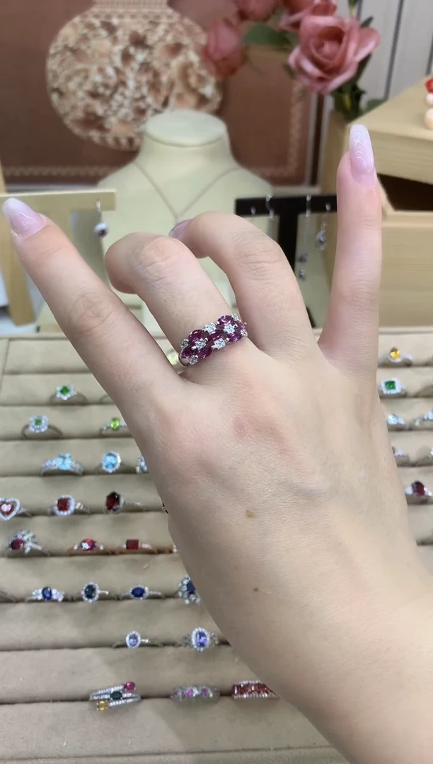 银S925镶嵌戒指石榴石排戒