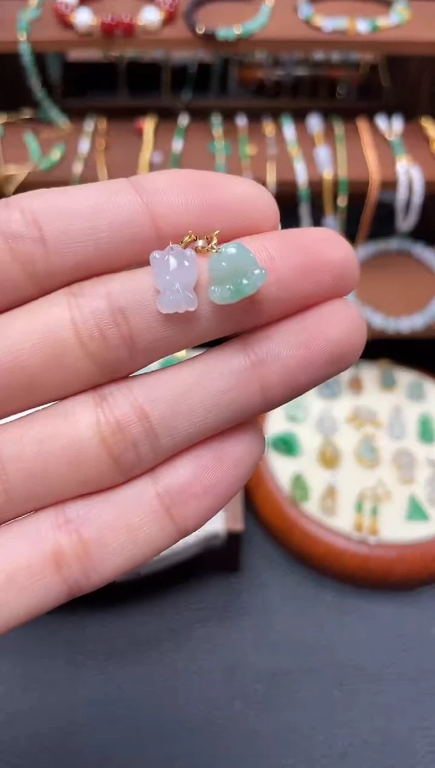 【闪购商品】翡翠吊坠(不含链)18K金镶嵌2个  JK533
