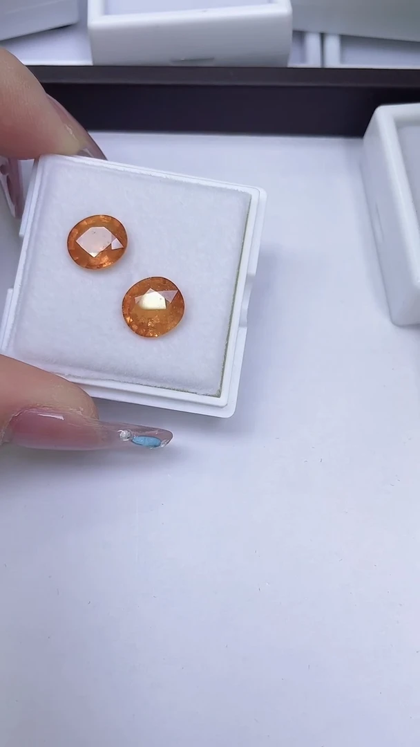 未镶嵌珠宝半成品石榴石芬达石7.56CT