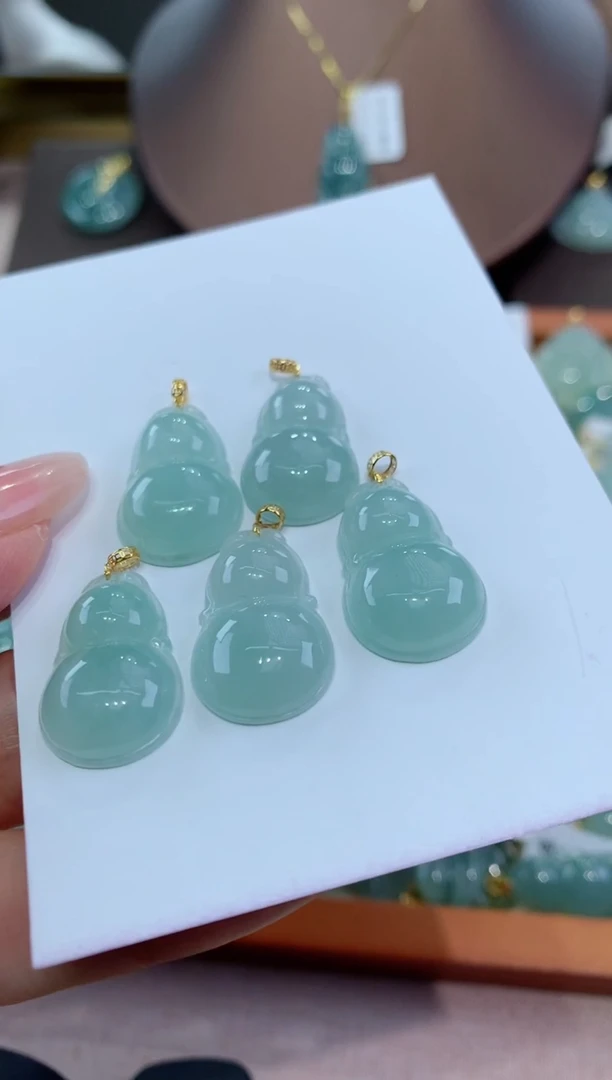 【闪购商品】翡翠颈饰18K金镶嵌多样性发其一