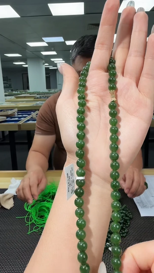 颈饰未镶嵌和田玉碧玉项链8M/56粒