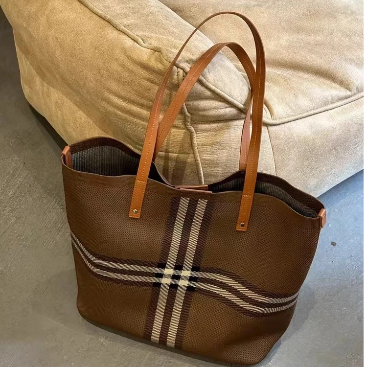 包包女2025新款时尚格纹托特包大容量单肩腋下包小众设计通勤大包