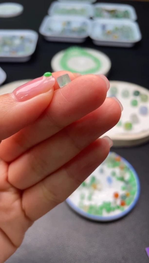 【闪购商品】定制翡翠未镶嵌啊A288