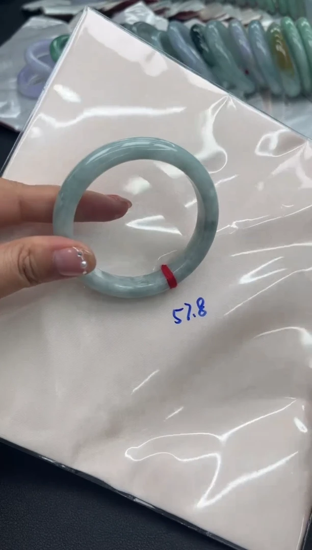 【闪购商品】翡翠手镯未镶嵌天然翡翠A货A镯