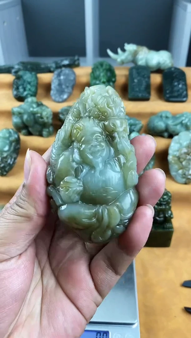 未镶嵌和田玉把件1