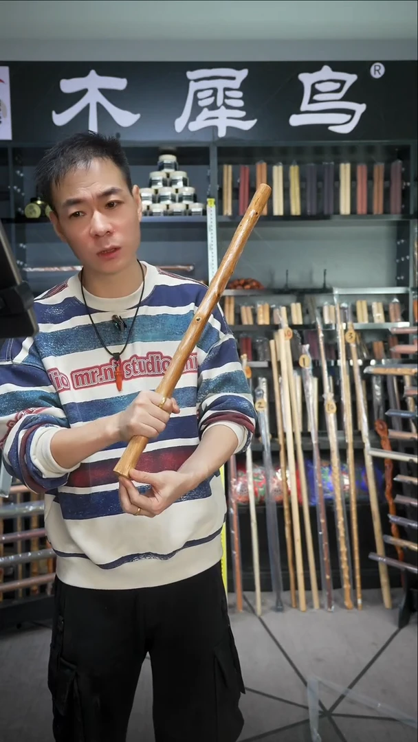 木脸***用手作木制雕刻品