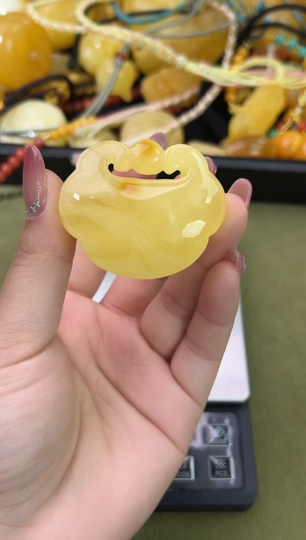 裸石琥珀未镶嵌天然琥珀蜜蜡吊坠