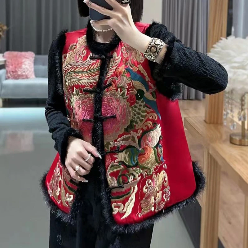 马甲秋冬短款新款中式盘扣刺绣加绒背心妈妈外套民族加厚复古坎肩