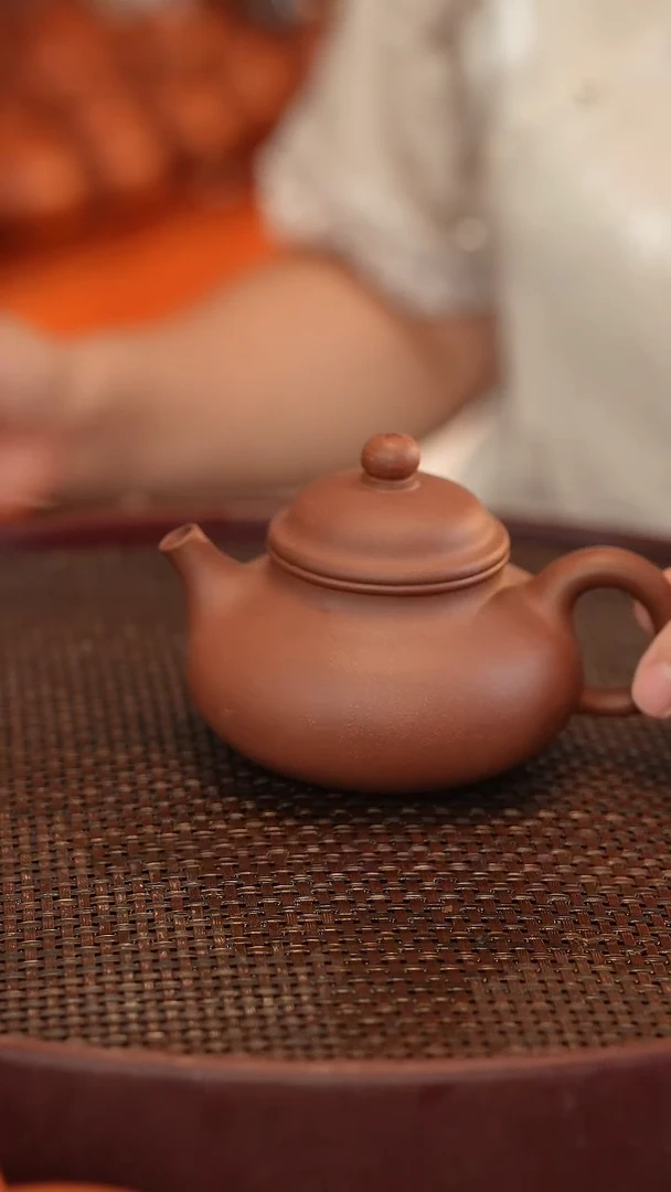 茶壶紫砂容天 半手工 紫泥 210cc